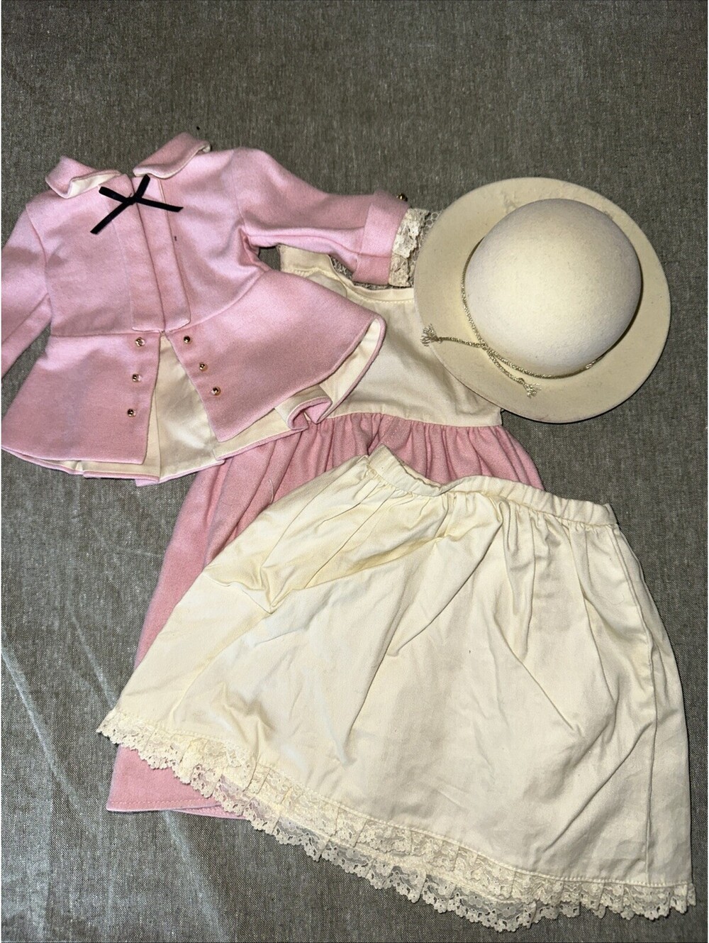 American Girl Elizabeth Riding Outfit New! NRFB No Doll